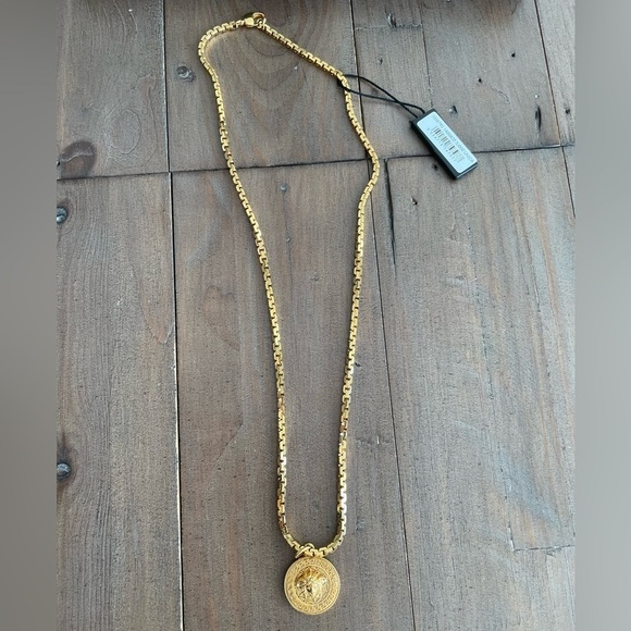 Versace Medusa Pendant Necklace Metal NWT - Picture 1 of 9